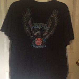 Men’s Under Armour freedom tee. Heat gear size lg